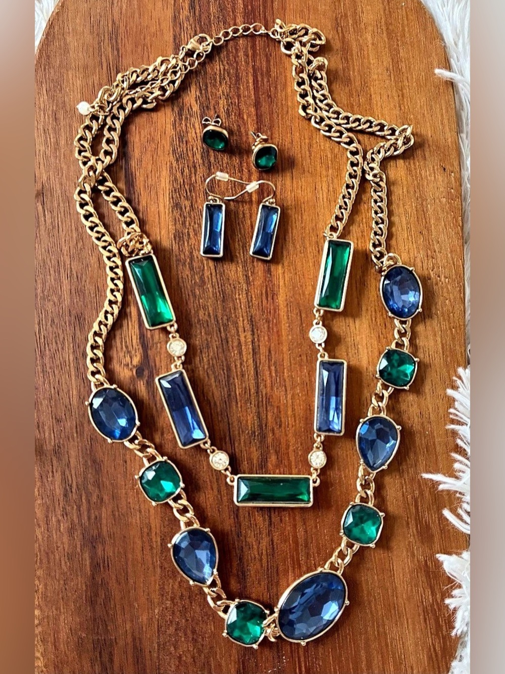 Avon NRO Gold-Tone Blue & Green Statement Jewelry Set Necklace and 2 Earrings